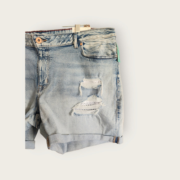 Edgely Comfort Stretch Factory Distressed Mid-Rise Womens Shorts Size 24W NWT - Picture 3 of 6